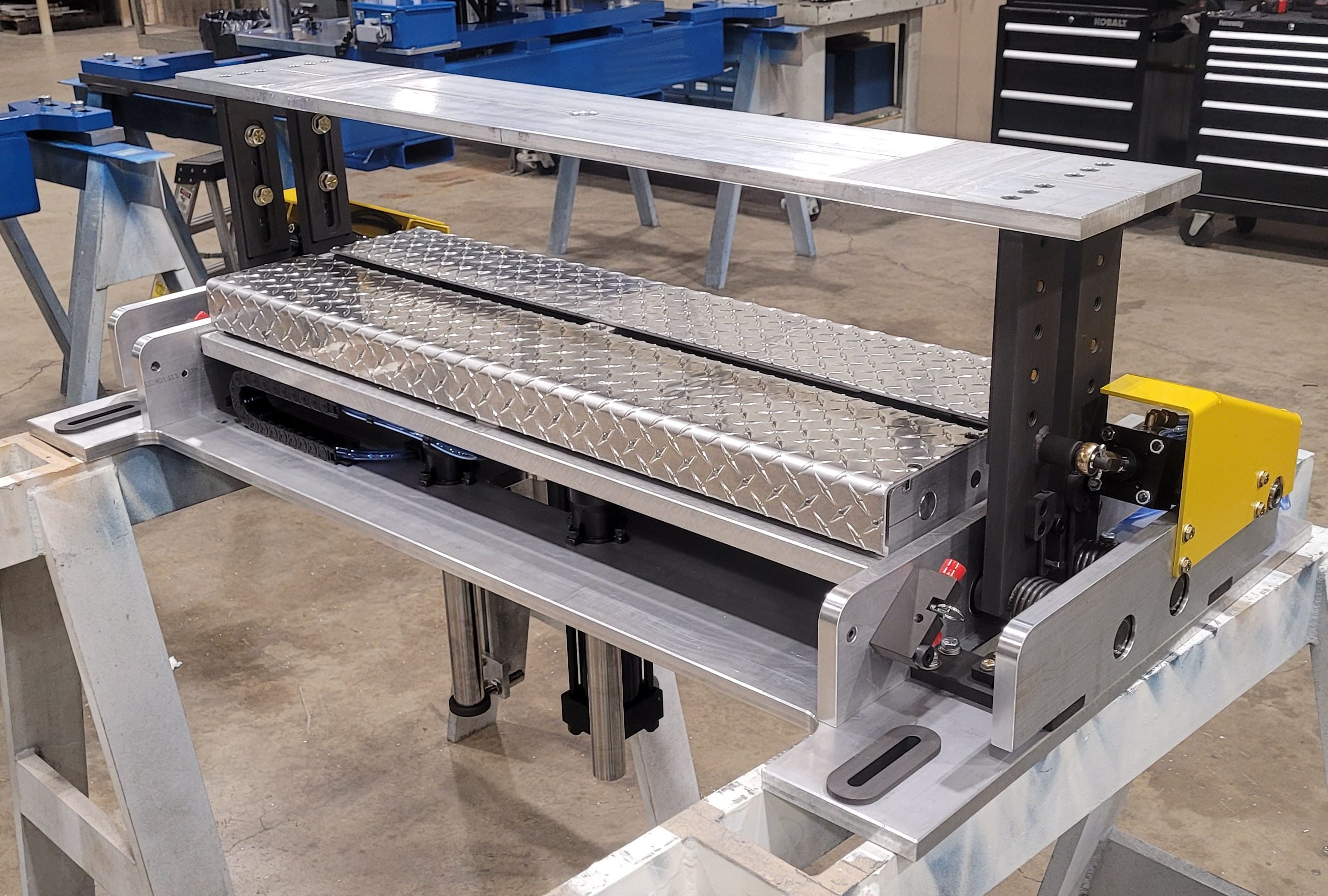 Pinch, Spread & Blow Stand